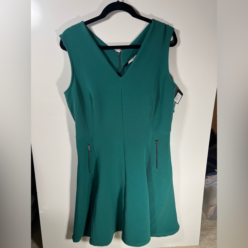 Halogen Green Sleeveless Dress with Zipper Detail